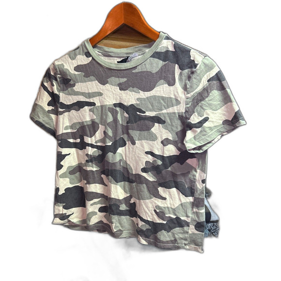 Womens Size Medium Tank Top and T Shirt Bundle - Picture 2 of 16